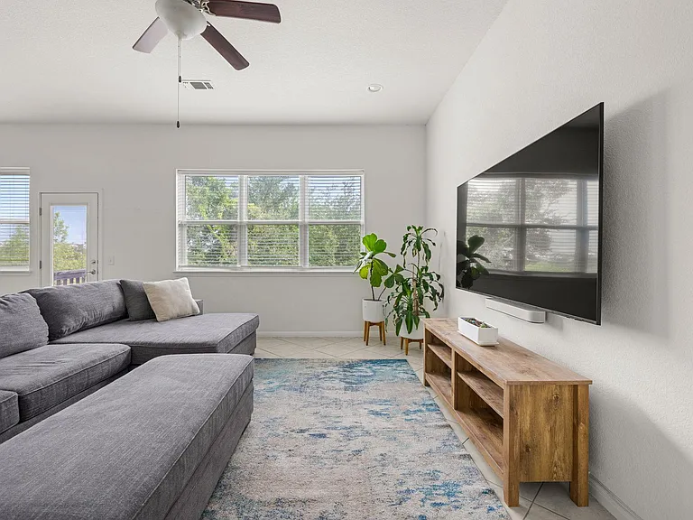 9909 Dalliance Ln — Photo 7