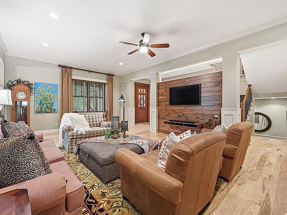 5th image of 406 Homestead Dr