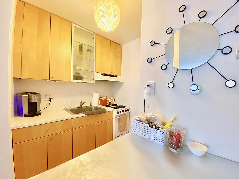 Kitchen with Fridge and Microwave - all essentials provided