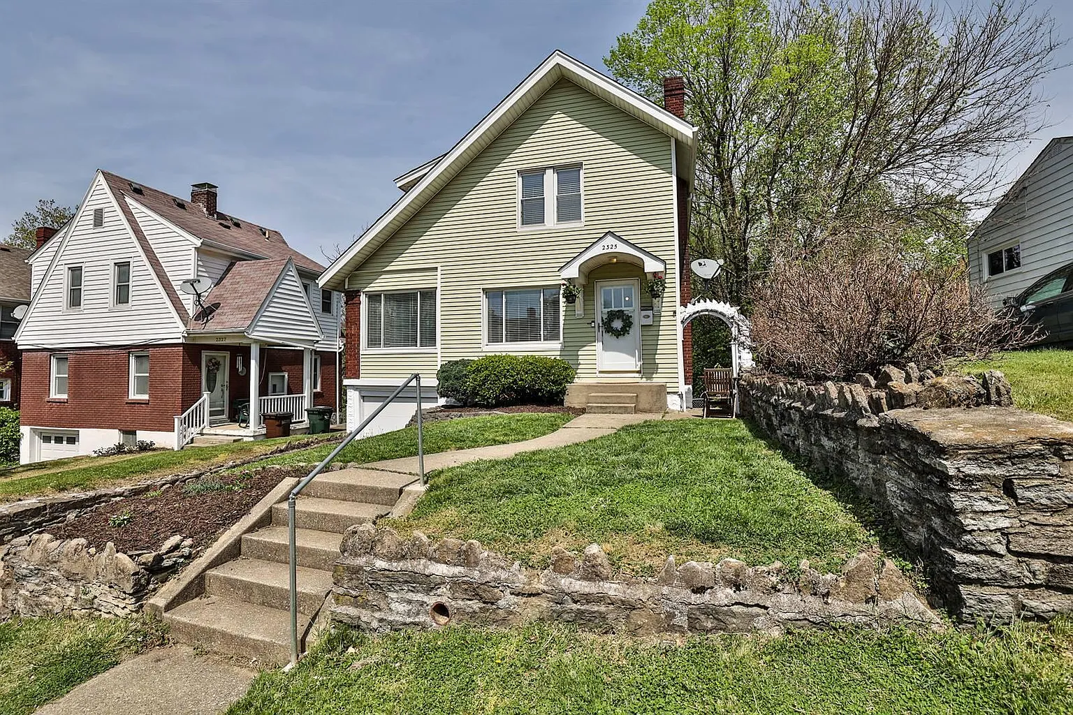 2325 Joyce Ave photo 1