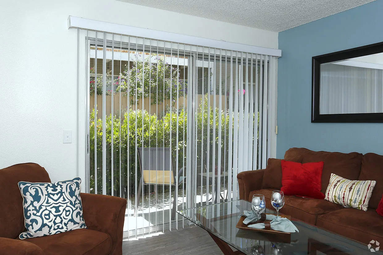 Vista Gardens Apartments — Photo 4