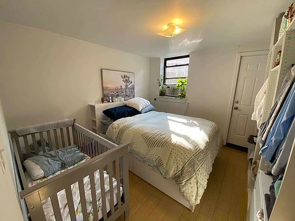 4th image of 30-52 42nd St #1A