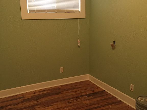2nd image of 3663 Davenport St