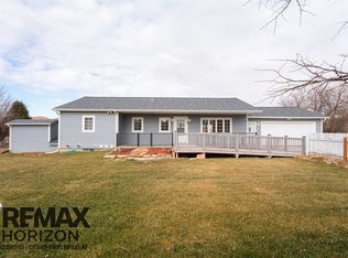41 Lakeview Dr, Douglas, WY 82633