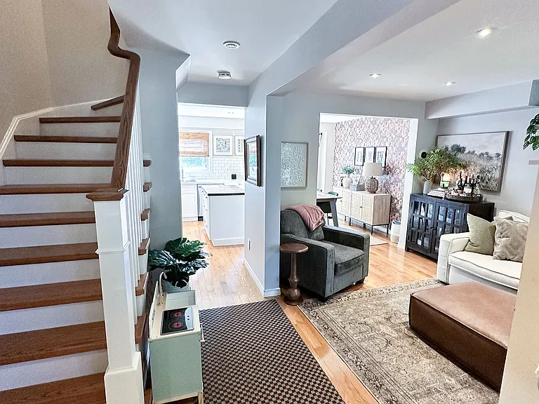 1559 Parish Ln — Photo 6