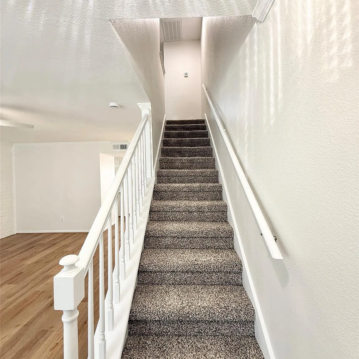 2 bed, 2.5 bath, 1260 sqft, $1,695 — Photo 2