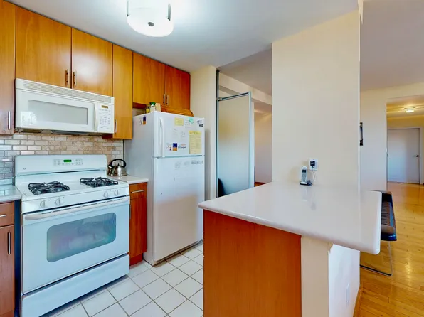 45 Oceana Drive image 8 of 25