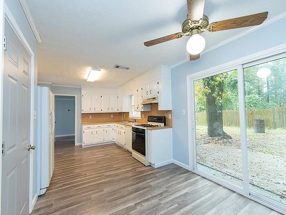 3rd image of 4382 Shiloh Hills Dr