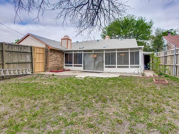2nd image of 2814 Centennial Dr