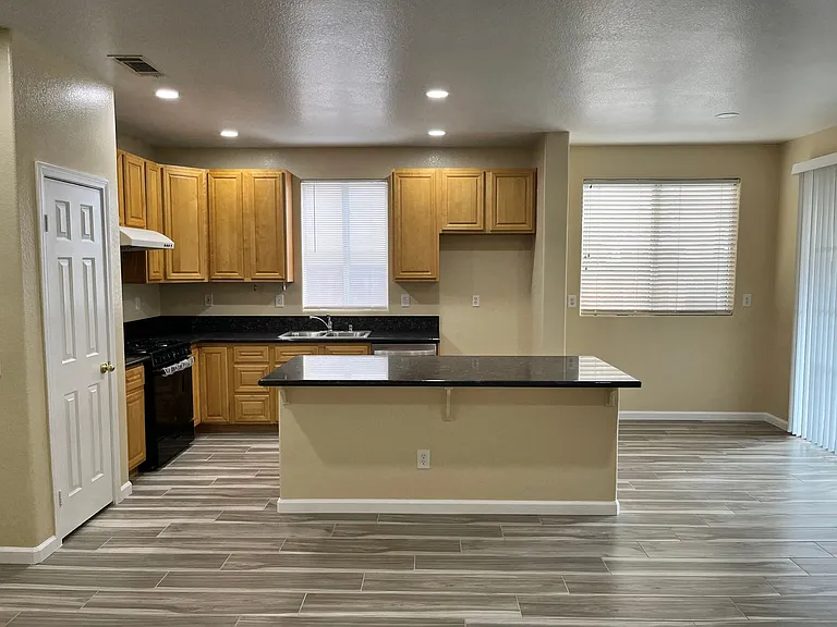 26311 Camino Largo — Photo 4