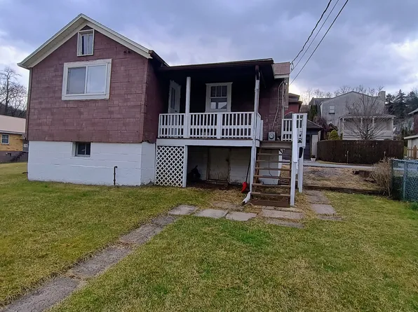 207 Edgewood Ave #2, Johnstown, PA 15906