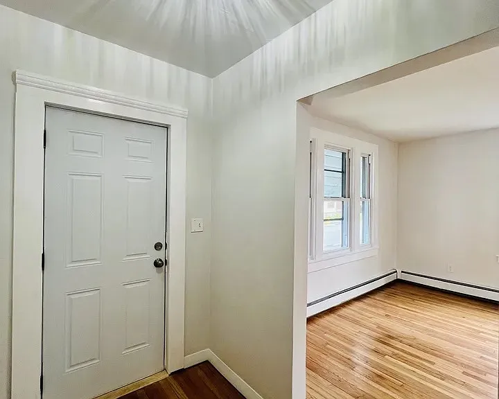 83 Pine St — Photo 5