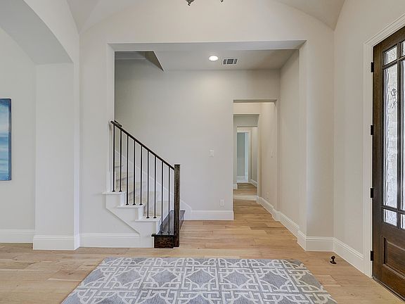 06-Foyer.jpg