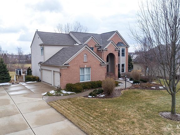 3rd image of 7452 Old Lantern Dr SE