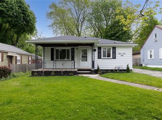 34 Greenlane Dr, Rochester, NY 14609