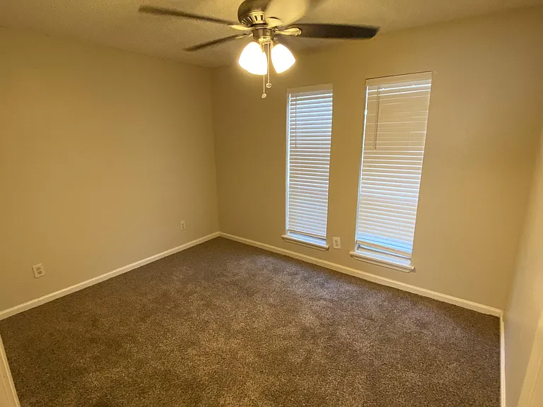 2306 Hunt Dr — Photo 6