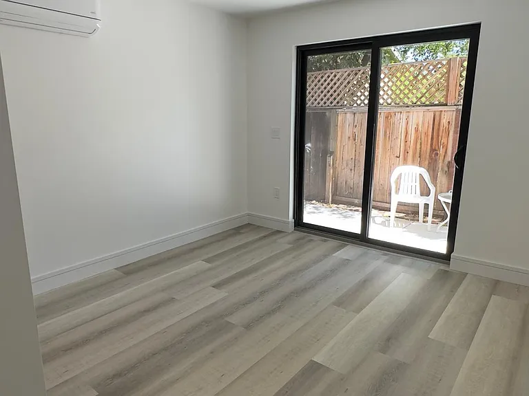 1014 Akio Way — Photo 7