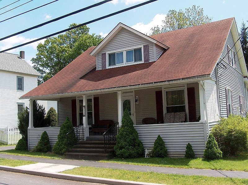 1st image of 110 Swart St