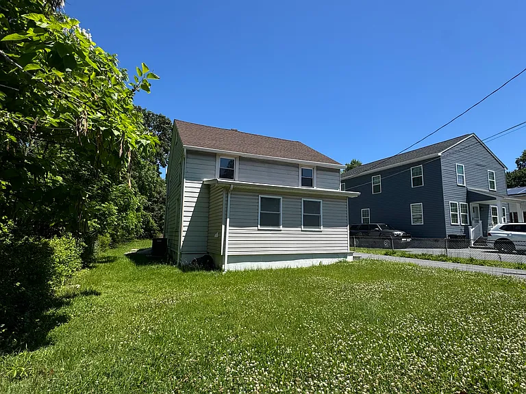 2427 Wythe Ave — Photo 36