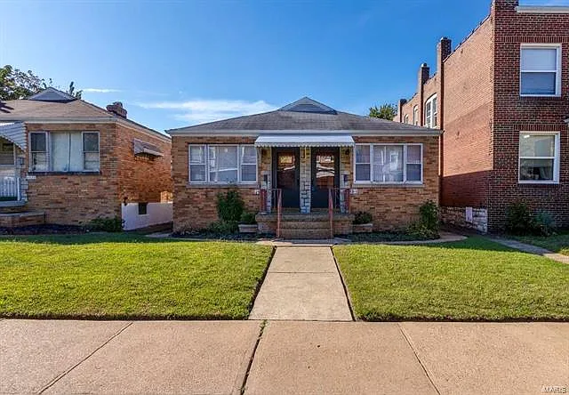 4978 Parker Ave photo 1