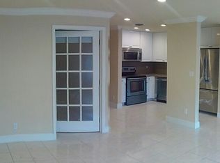 8455 NW 10th St, Plantation, FL 33322