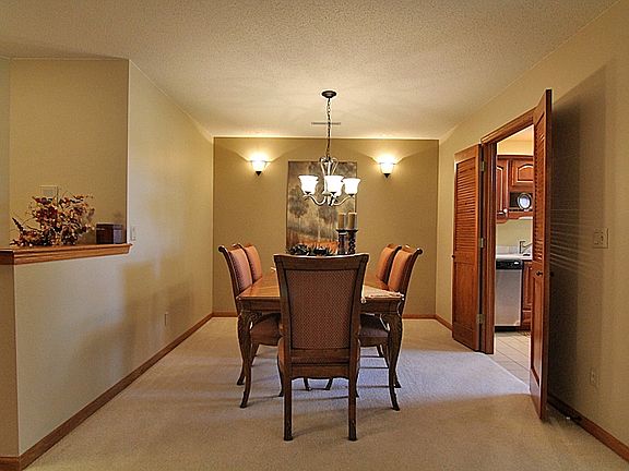 5th image of 4425 Westchester Dr NE #1