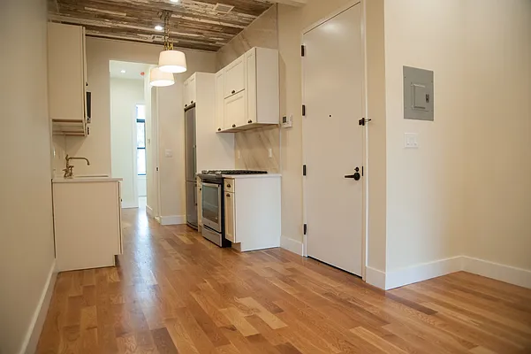 Rented by Nooklyn NYC LLC | media 64