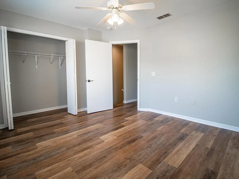 741 E Lime St — Photo 16