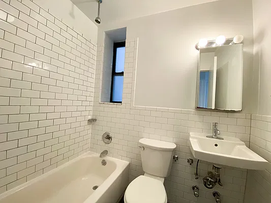 Rented by MAPT Residential LLC | media 6