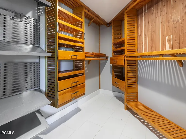 1135 E Lasso Trl — Photo 31