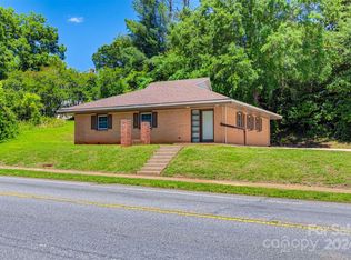 88 S Main St, Granite Falls, NC 28630