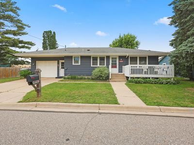 130 Chestnut St E, Annandale, MN, 55302