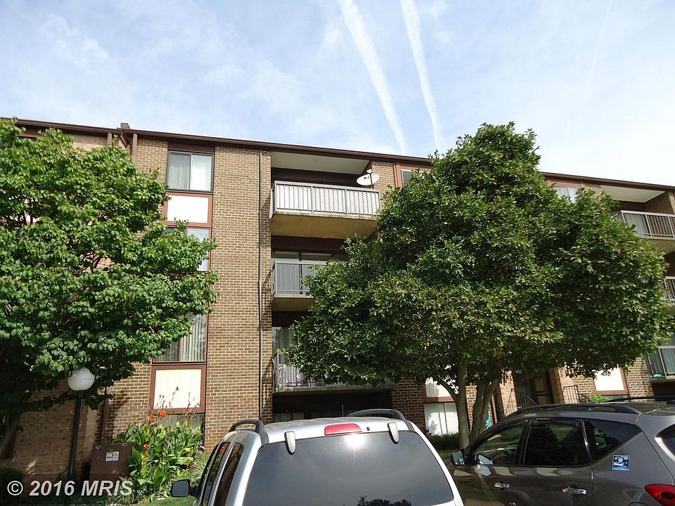 Solid All Brick Bldg w/Shaded Private Patio