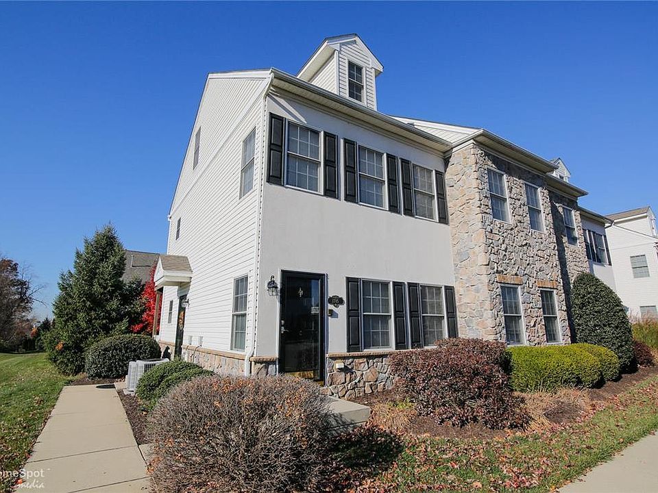 1st image of 1785C Chateau Pl