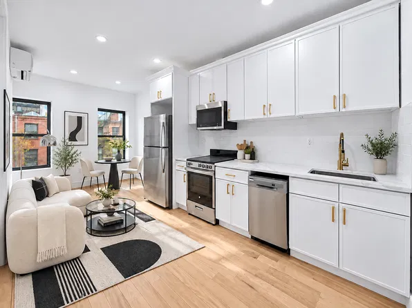 49 W 55th St #4A, New York, NY 10019