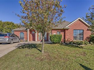 219 Richard Ln, Red Oak, TX 75154