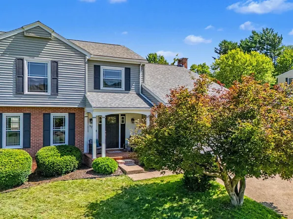 17 Greentree Dr, Morgantown, WV 26508