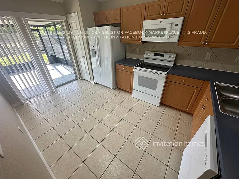713 Cristelle Jean Dr — Photo 3