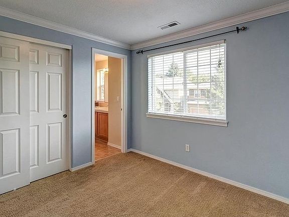 2nd image of 3501 SE San Marino Ave