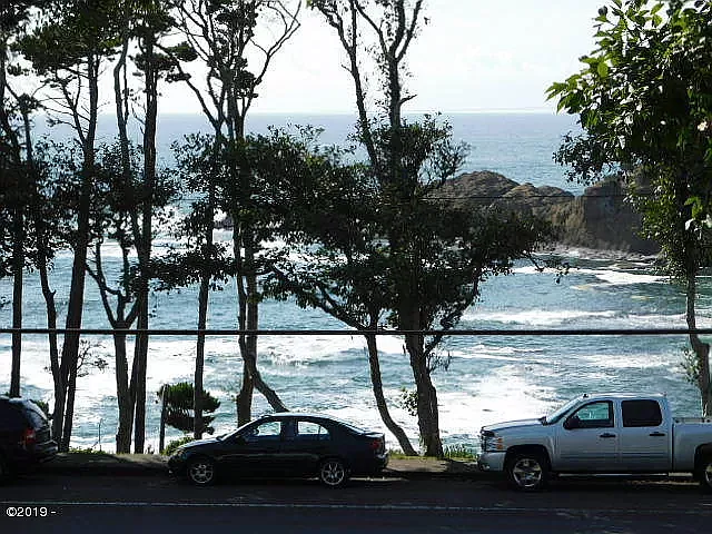 258 N Highway 101 #3