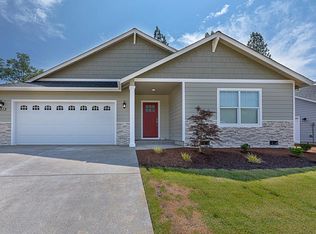 213 Pomeroy View Dr, Cave Junction, OR 97523