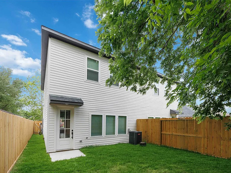 8019 Grandview St #B — Photo 29