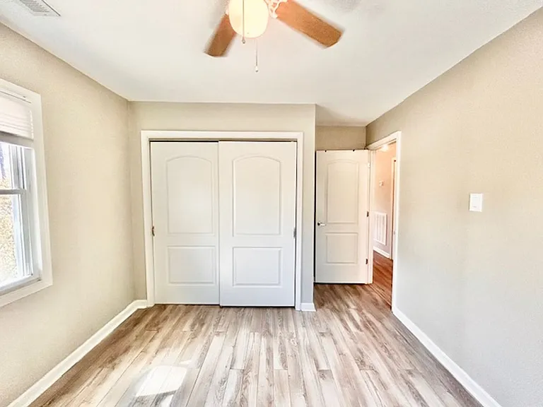 2127 Pimmit Dr — Photo 18