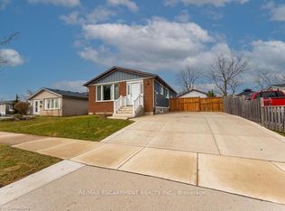 14 Yorkdale Cres #B, Hamilton, ON L8J 1E3