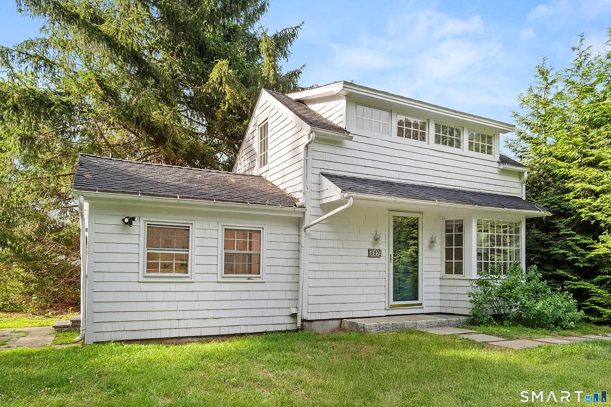 Building Photo - 527 Danbury Rd