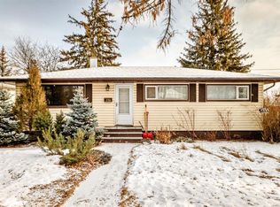 176 W Hendon Dr NW, Calgary, AB T2K1Z1