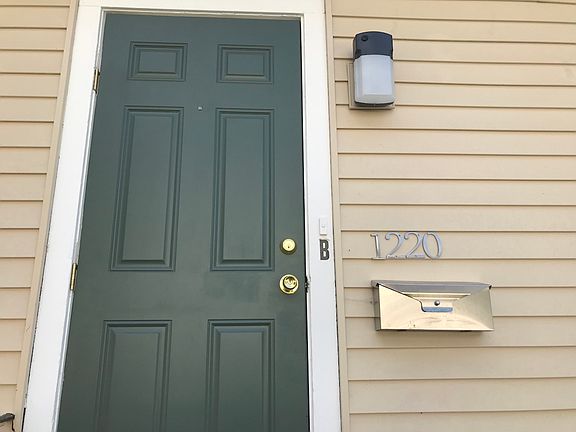 2nd image of 1220 Grant Ave Floor 2