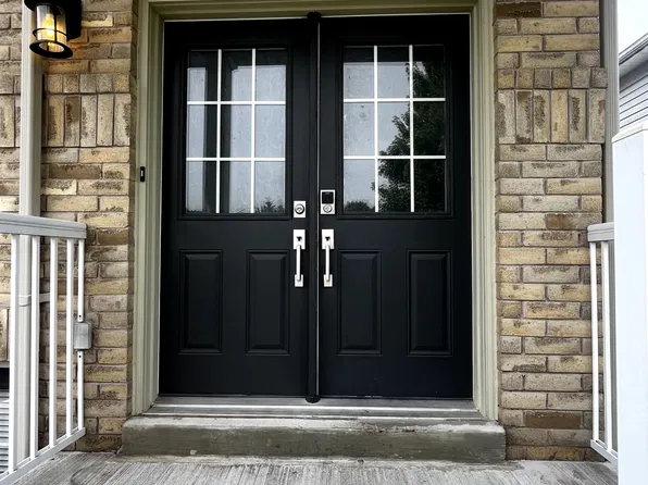 116 Maplewood Dr Unit 1, Essa, ON L3W 0B7