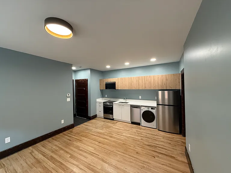 2313 Central Ave #7 — Photo 5