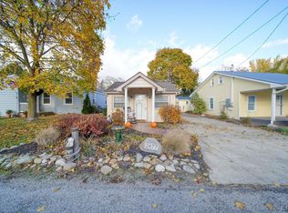 2477 Peachtree Ct, Manitou Beach, MI 49253